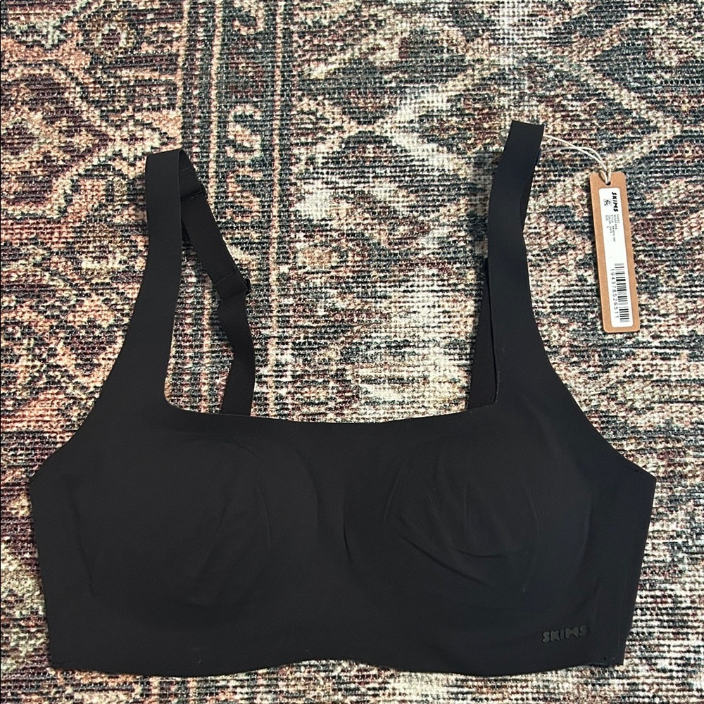 SKIMS Naked Scoop Black Seamless Bralette